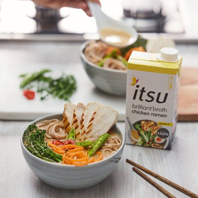 itsu Chicken Ramen Brilliant Broth for 2 500ml