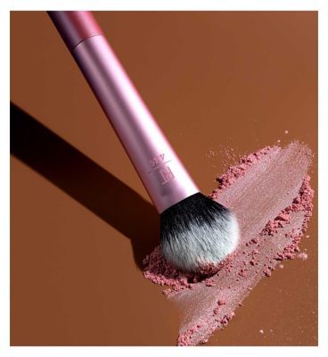 Real Techniques Tapered Cheek Brush