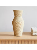 Vase en céramique Asher de West Elm, H29cm