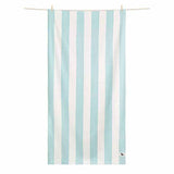 Serviette de bain Dock &amp; Bay grand format à séchage rapide - Vert d'eau serein