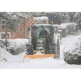 Matière : Carton. Largeur : 17,8 cm. Longueur : 12,7 cm. Motif : Tracteur. Contenu : Enveloppe vierge à l’intérieur.